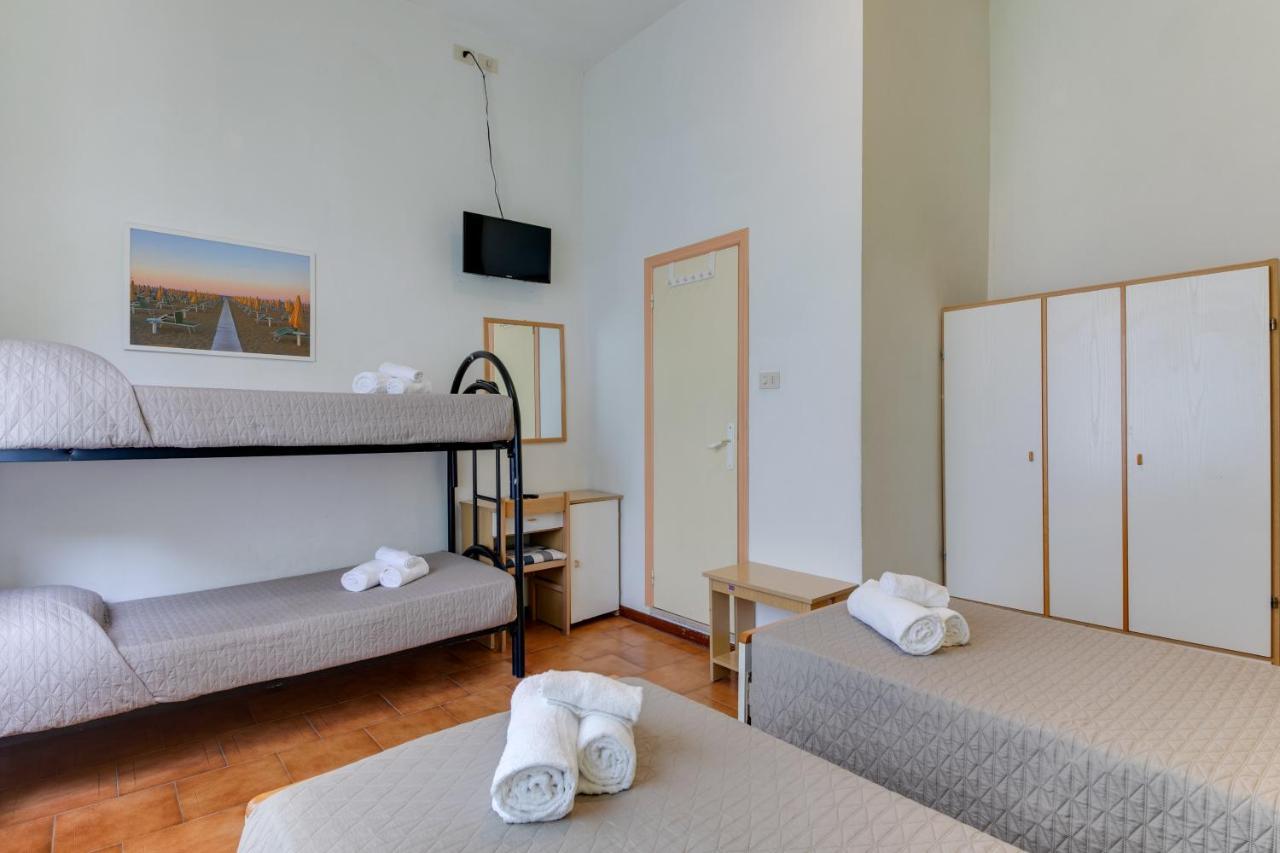 Hotel Villa Merope Rimini Extérieur photo
