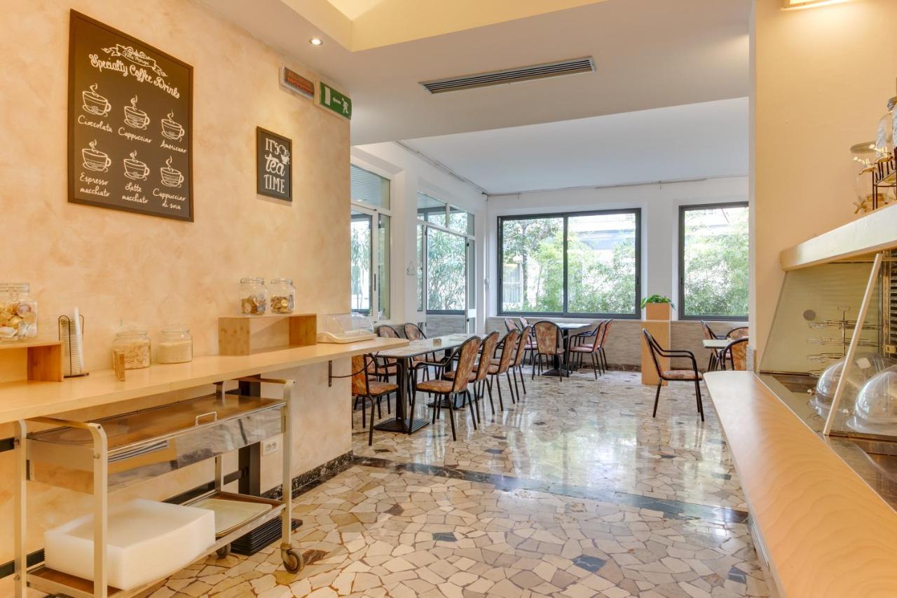 Hotel Villa Merope Rimini Extérieur photo