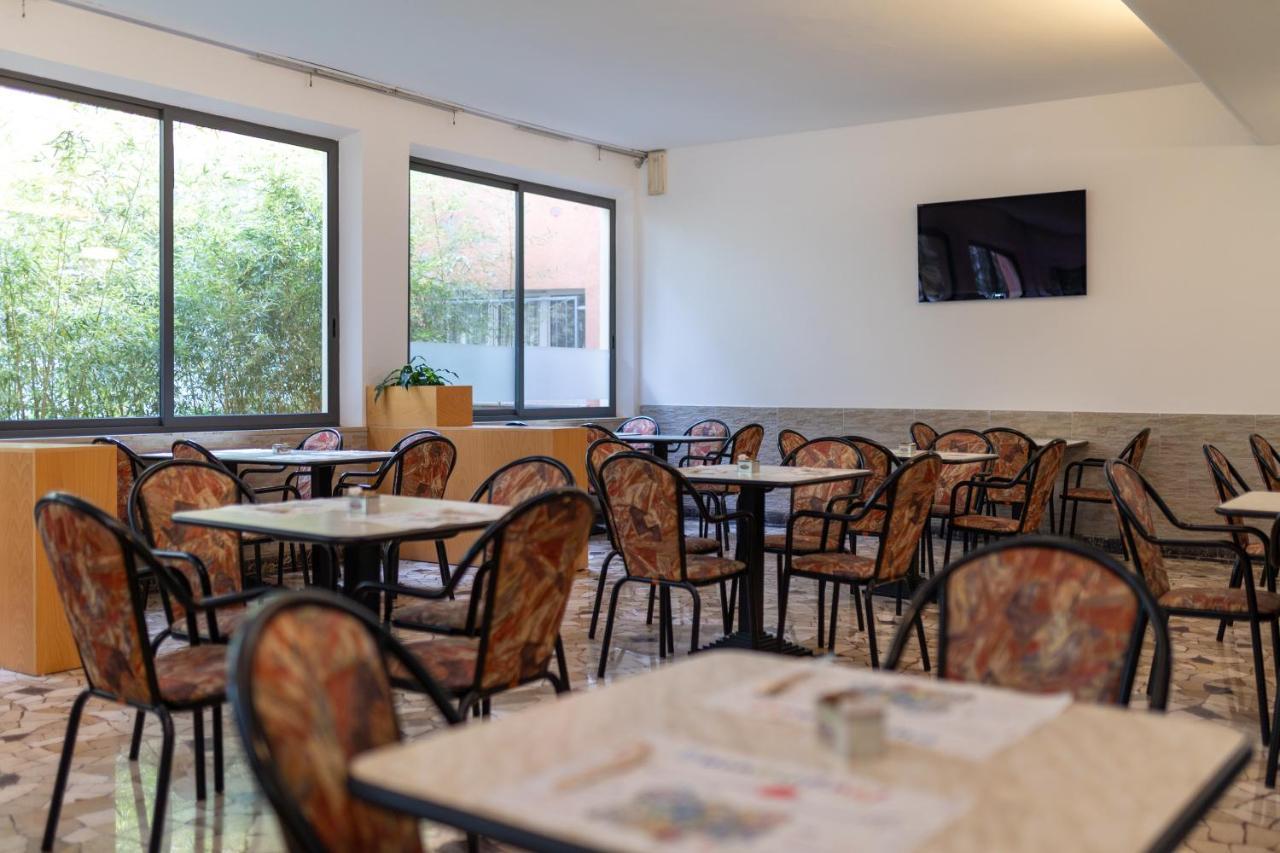 Hotel Villa Merope Rimini Extérieur photo