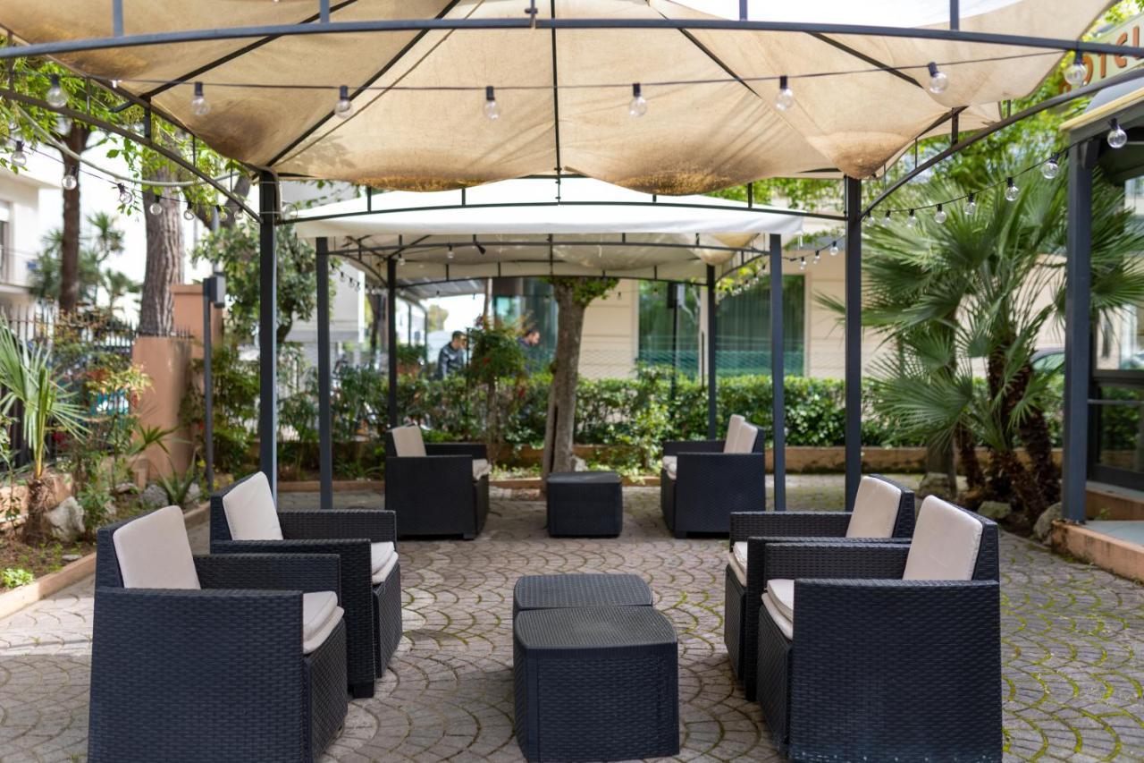 Hotel Villa Merope Rimini Extérieur photo