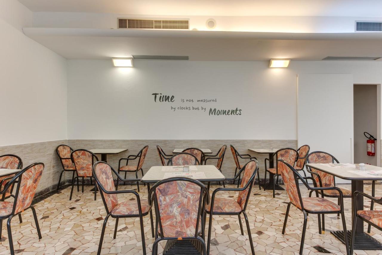 Hotel Villa Merope Rimini Extérieur photo