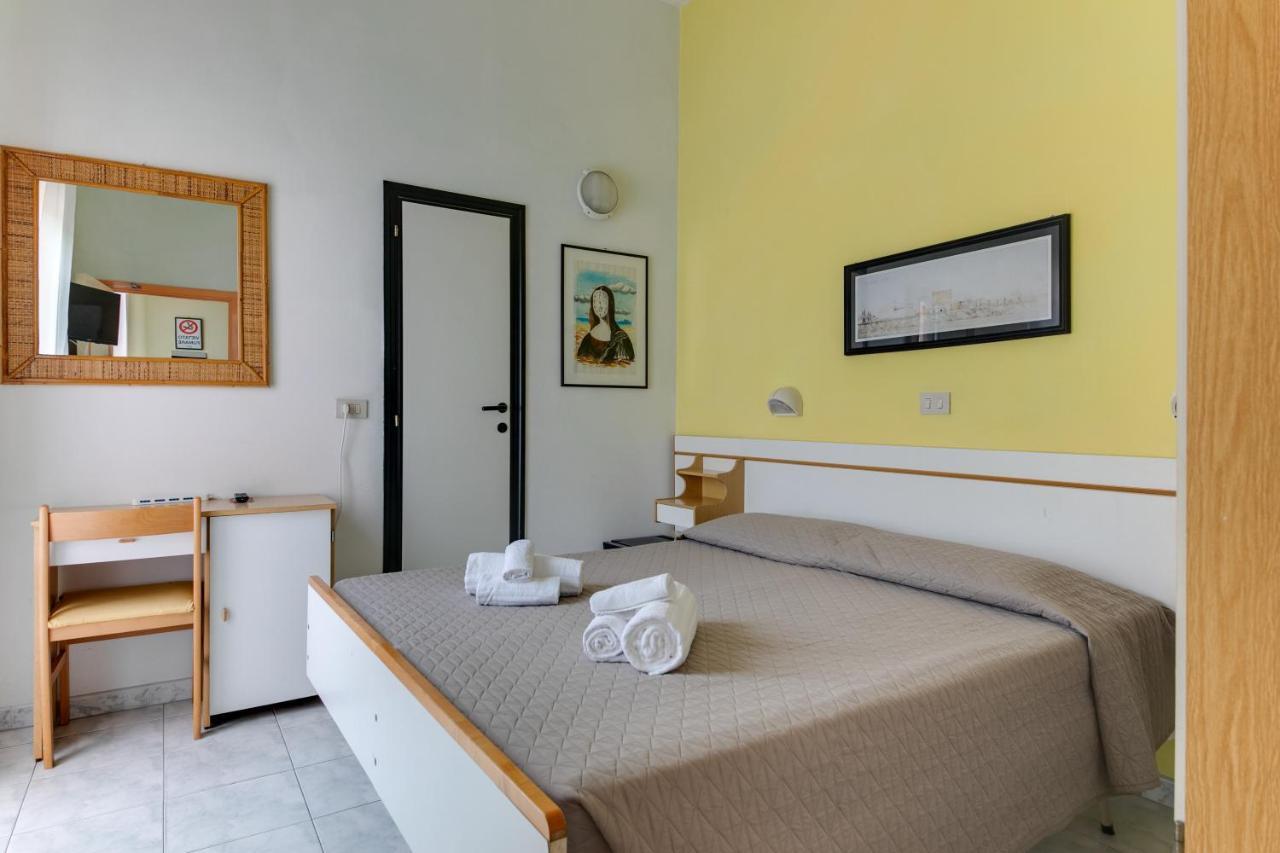 Hotel Villa Merope Rimini Extérieur photo