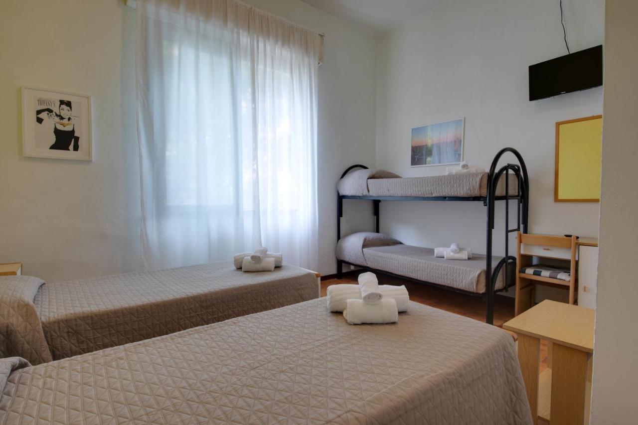 Hotel Villa Merope Rimini Extérieur photo