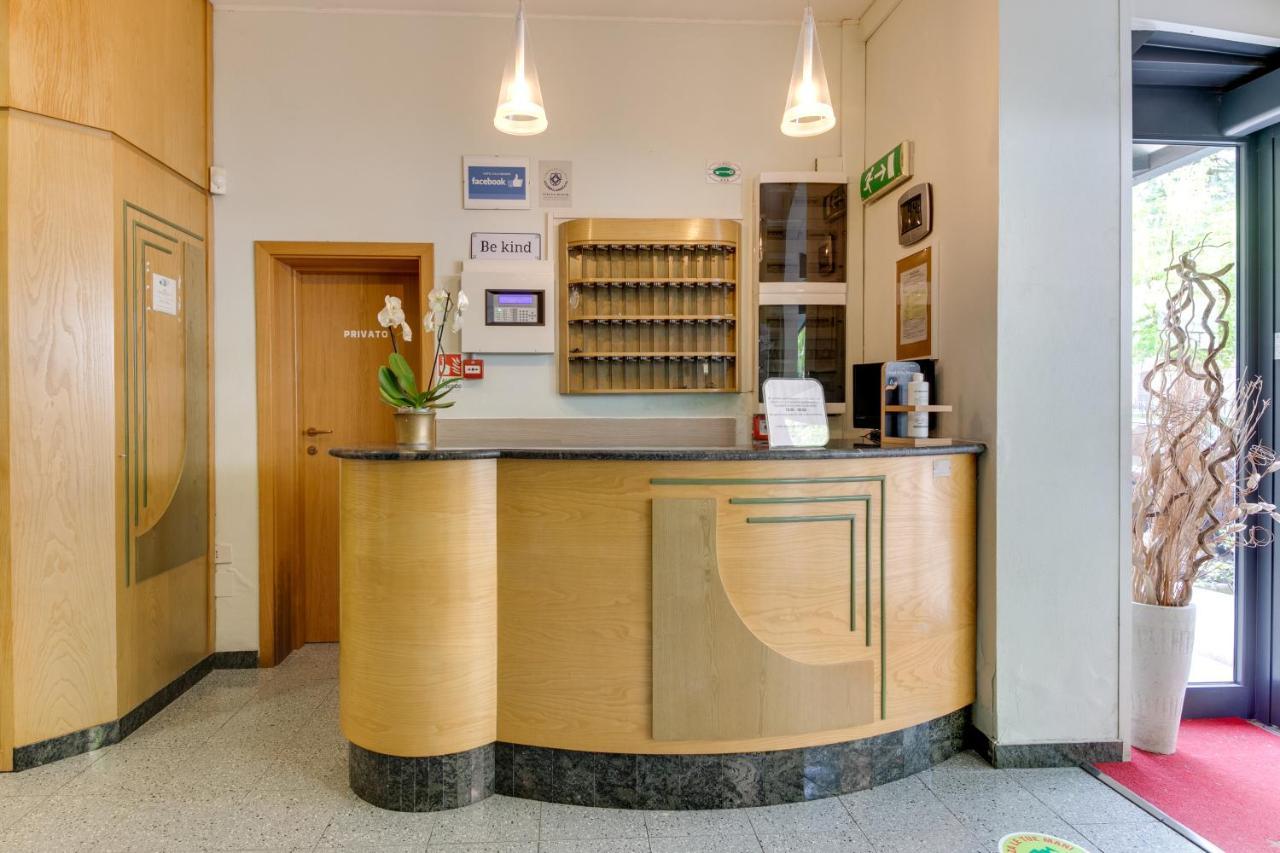 Hotel Villa Merope Rimini Extérieur photo