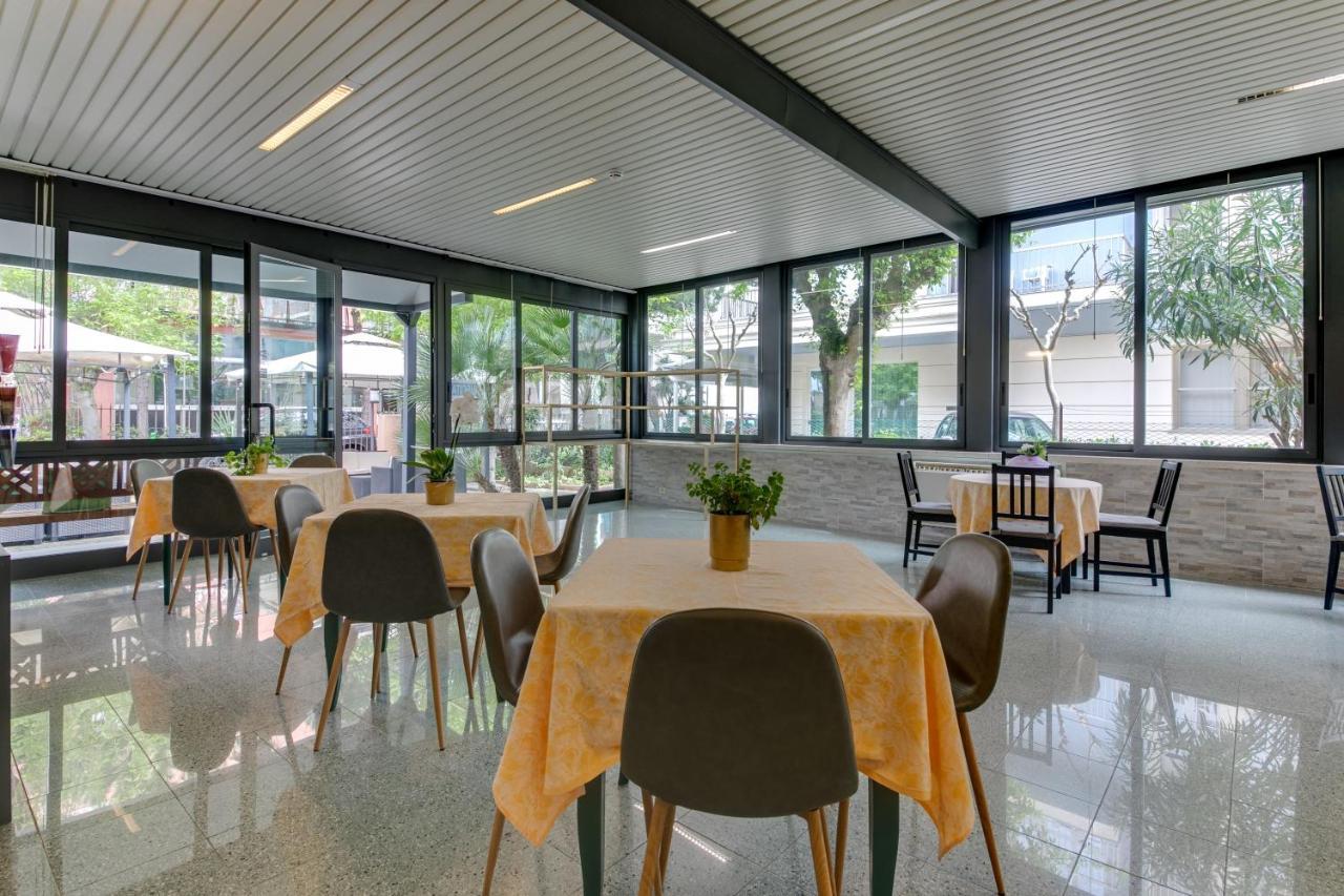 Hotel Villa Merope Rimini Extérieur photo